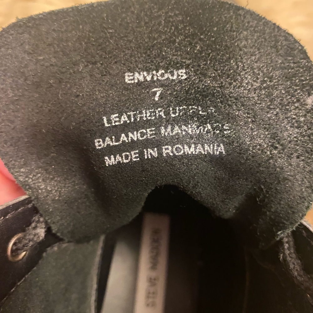 Steve Madden Envious Combat Boot Size 7 - image 4